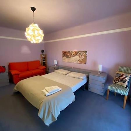 Rainbow House Lejlighed Intra Eksteriør billede